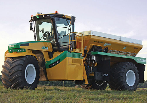 AT4103 Spreader | Oxbo