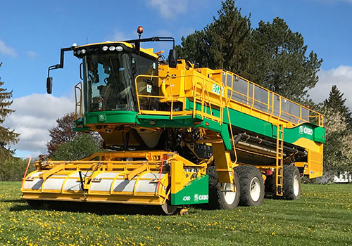 6170 Pea Combine | Oxbo