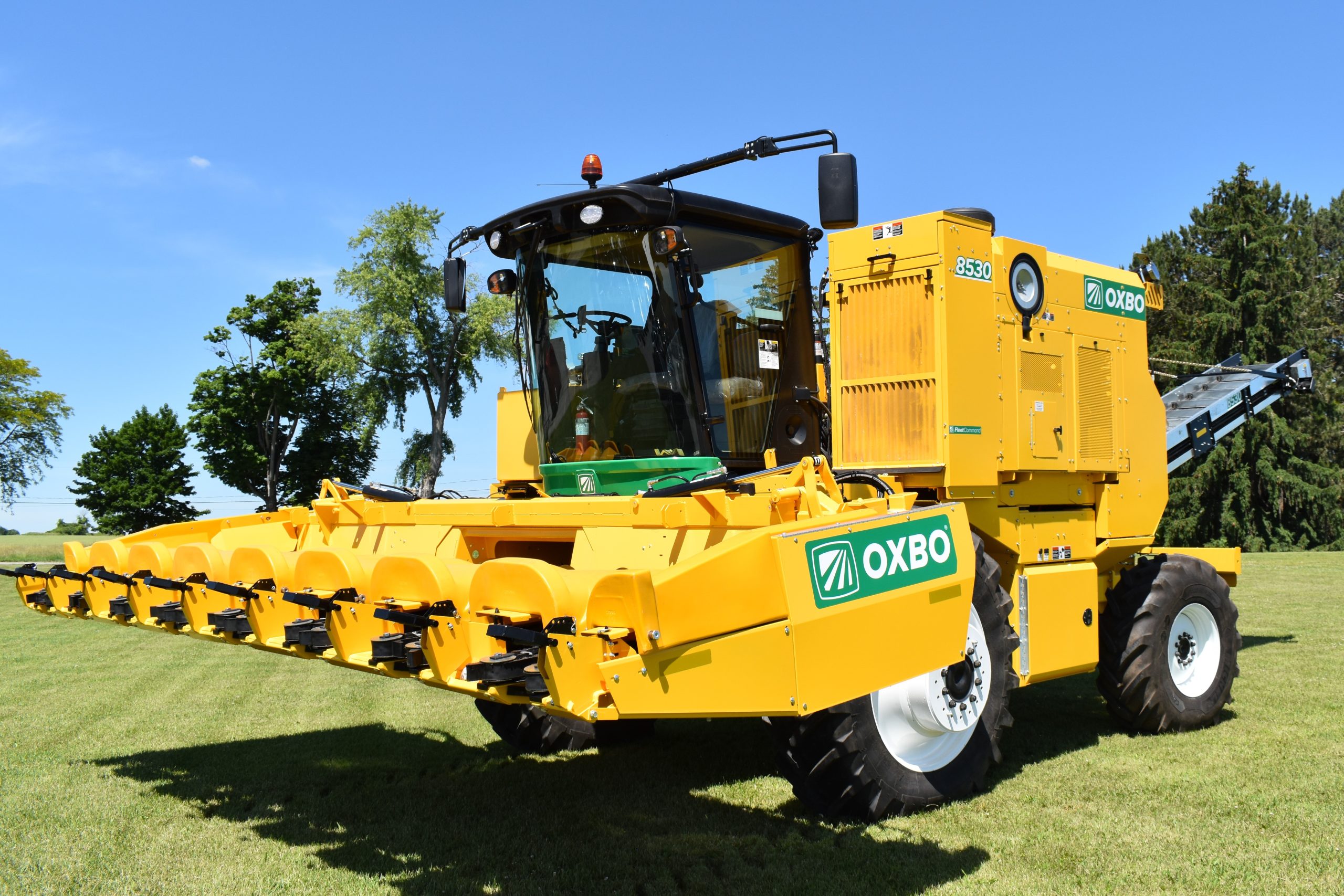 8530 Corn Harvester | Oxbo