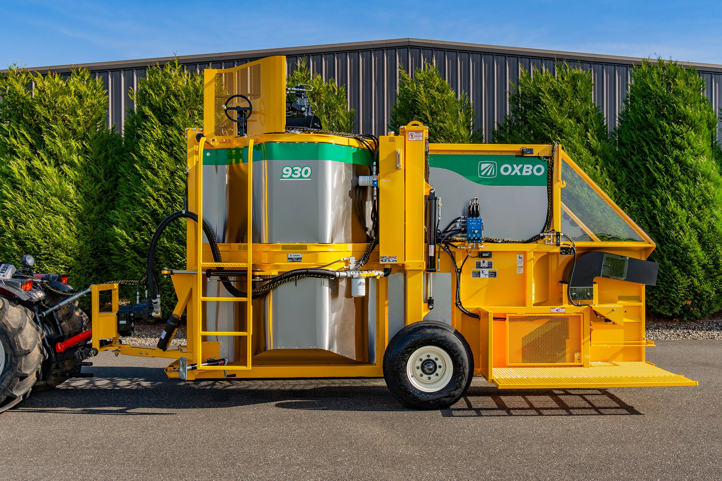 930 Tow Behind Berry Combine | Oxbo