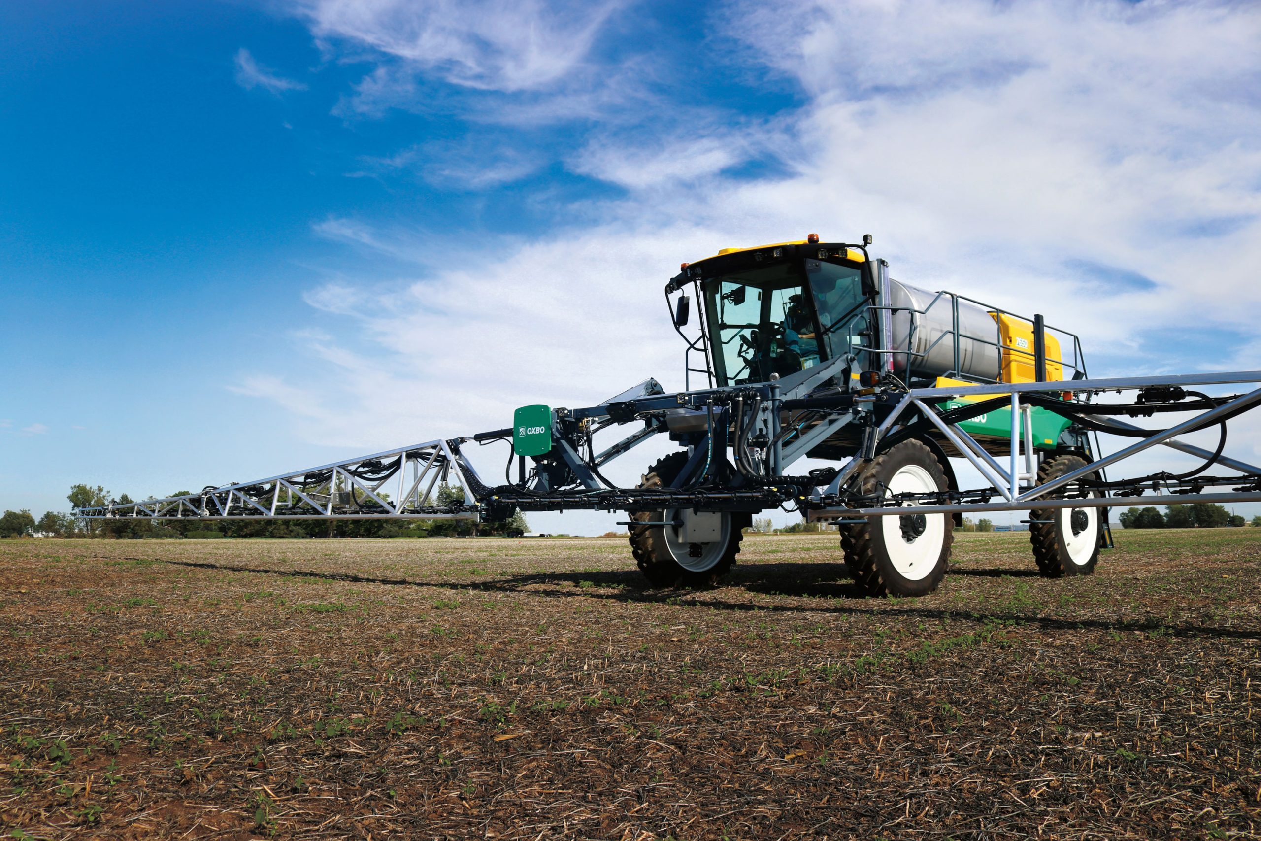 7650 High Clearance Sprayer | 1600 Gallon Sprayer | Oxbo