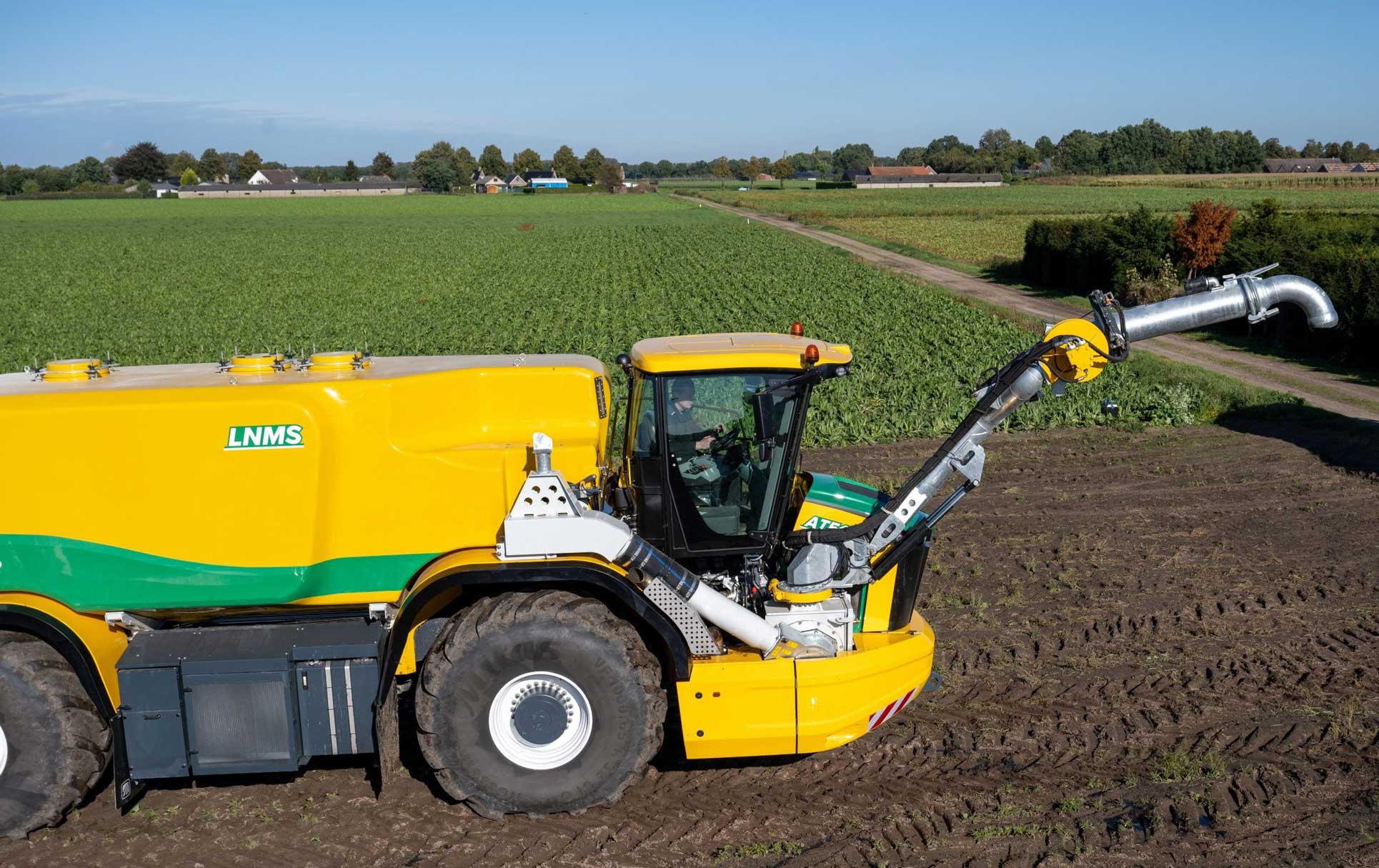 AT5104 Applicator | Loading Arm | Oxbo