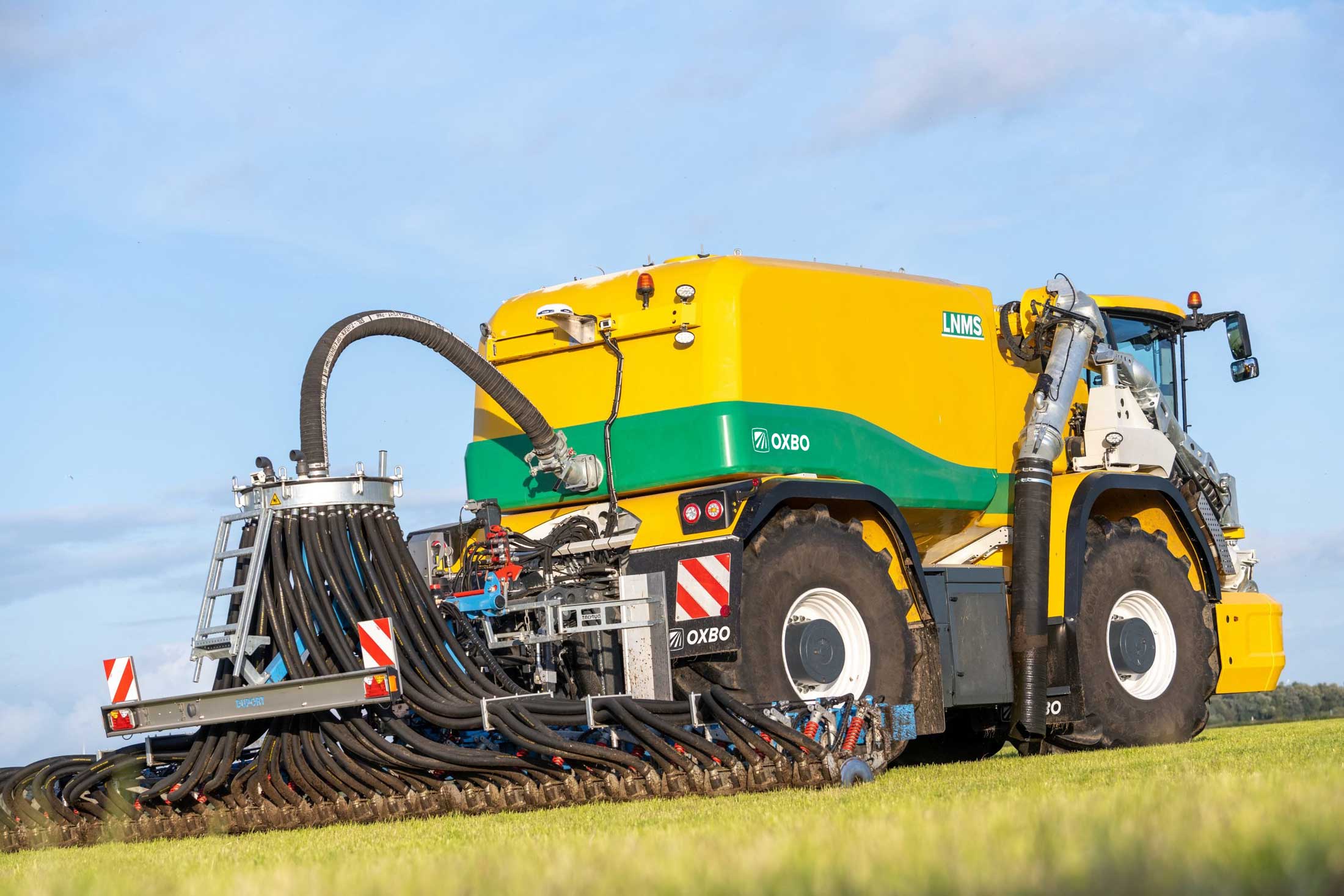 AT5104 Applicator | Oxbo