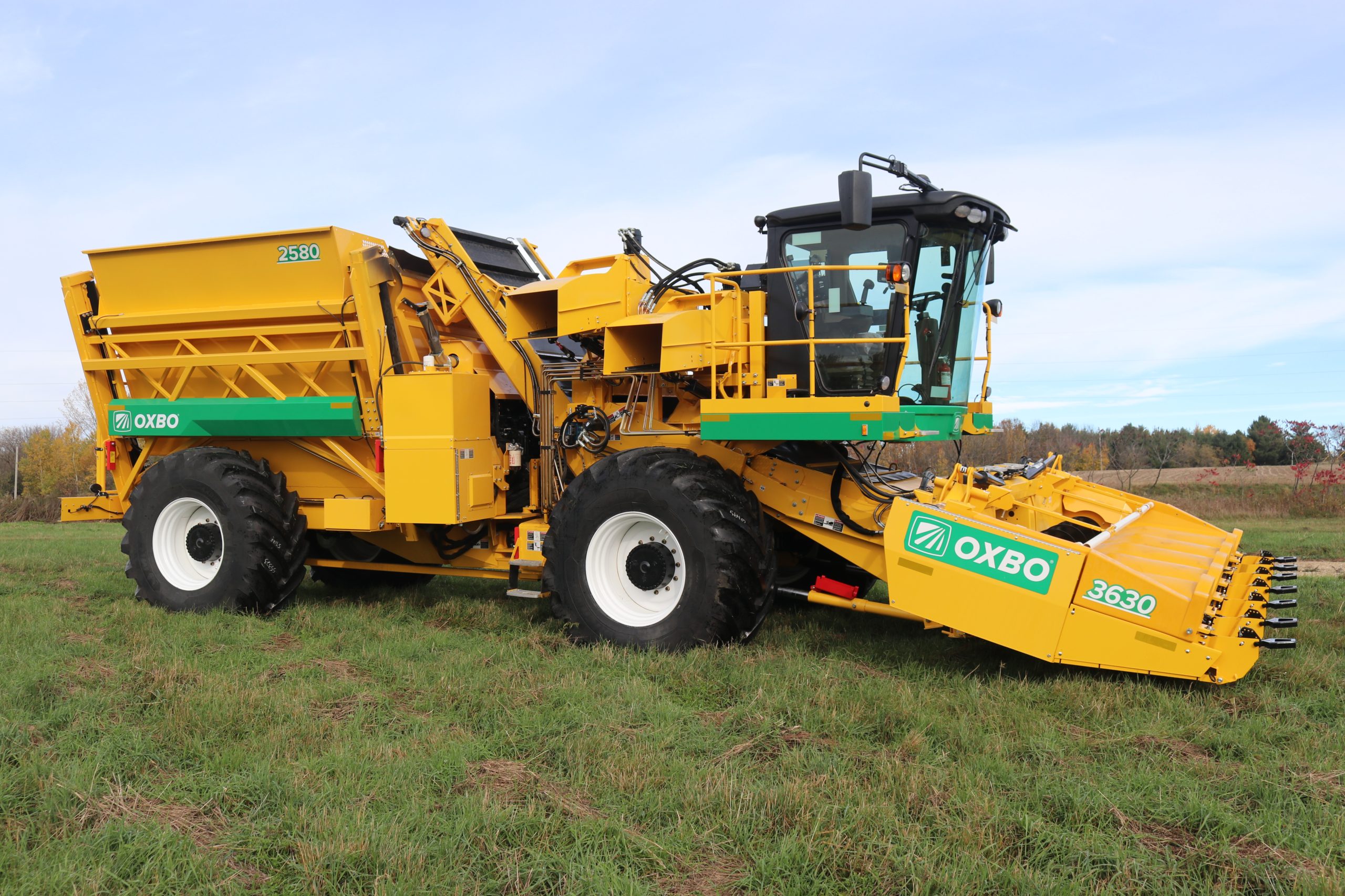 Multi-Crop Harvester | Oxbo 2580 | Sweet Corn Harvester | Green Bean Harvester